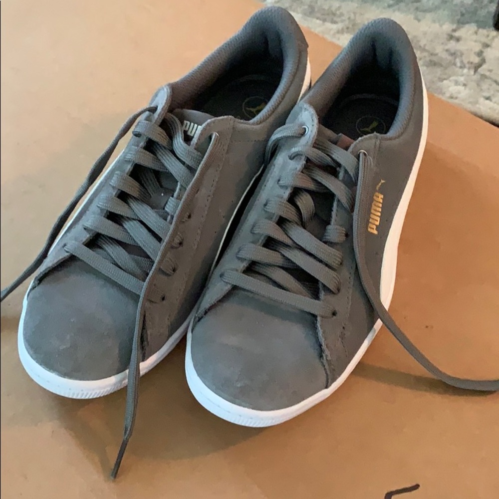 Puma tennis shoes